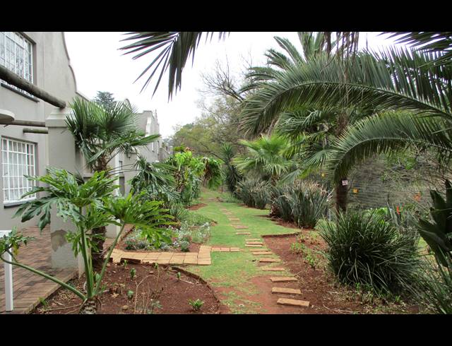 2 BEDROOM APARTMENT FOR SALE IN HELDERKRUIN